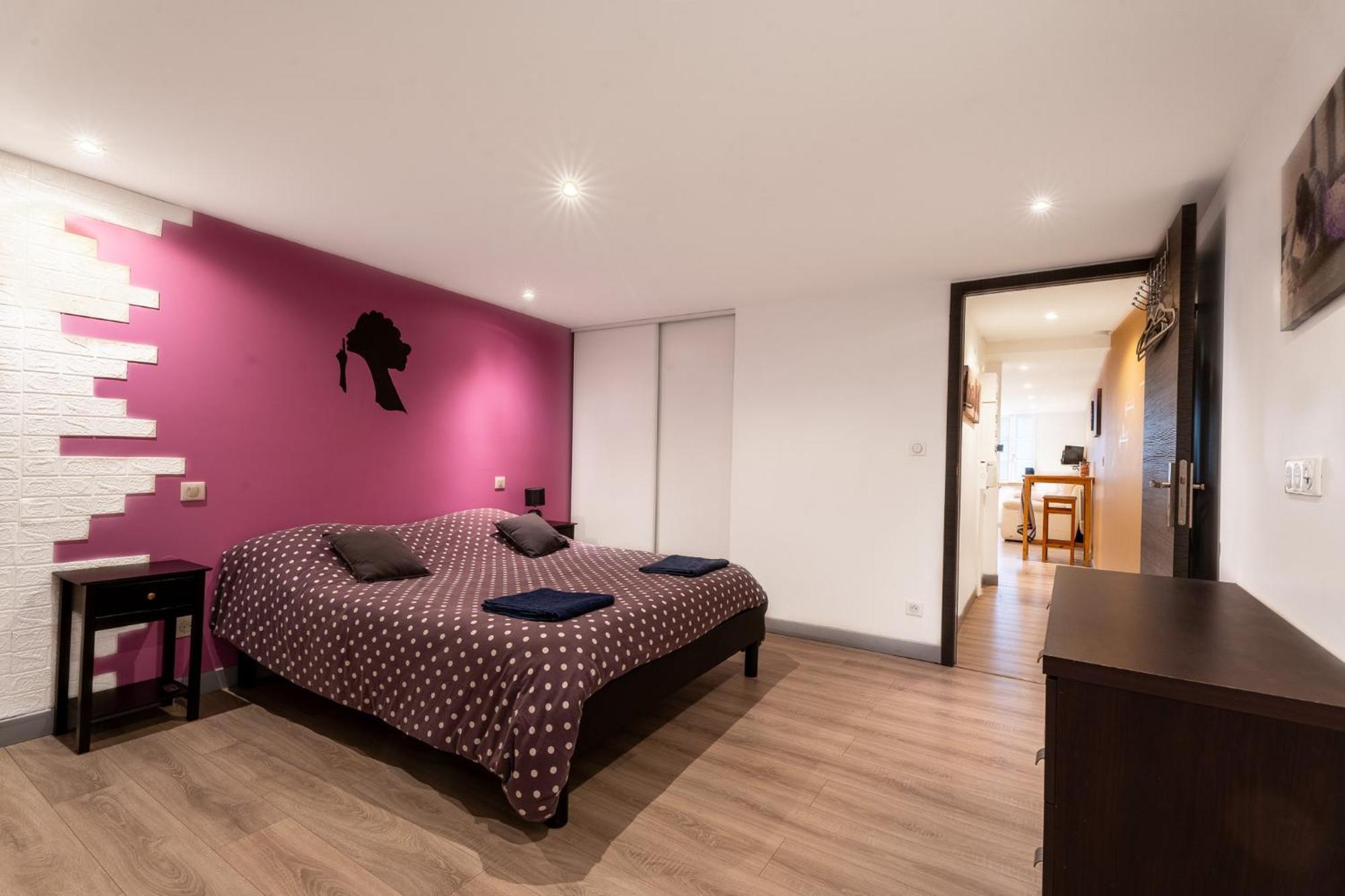 Appartement Spa Privatif Et Cinema Centre Ville Metz Luaran gambar